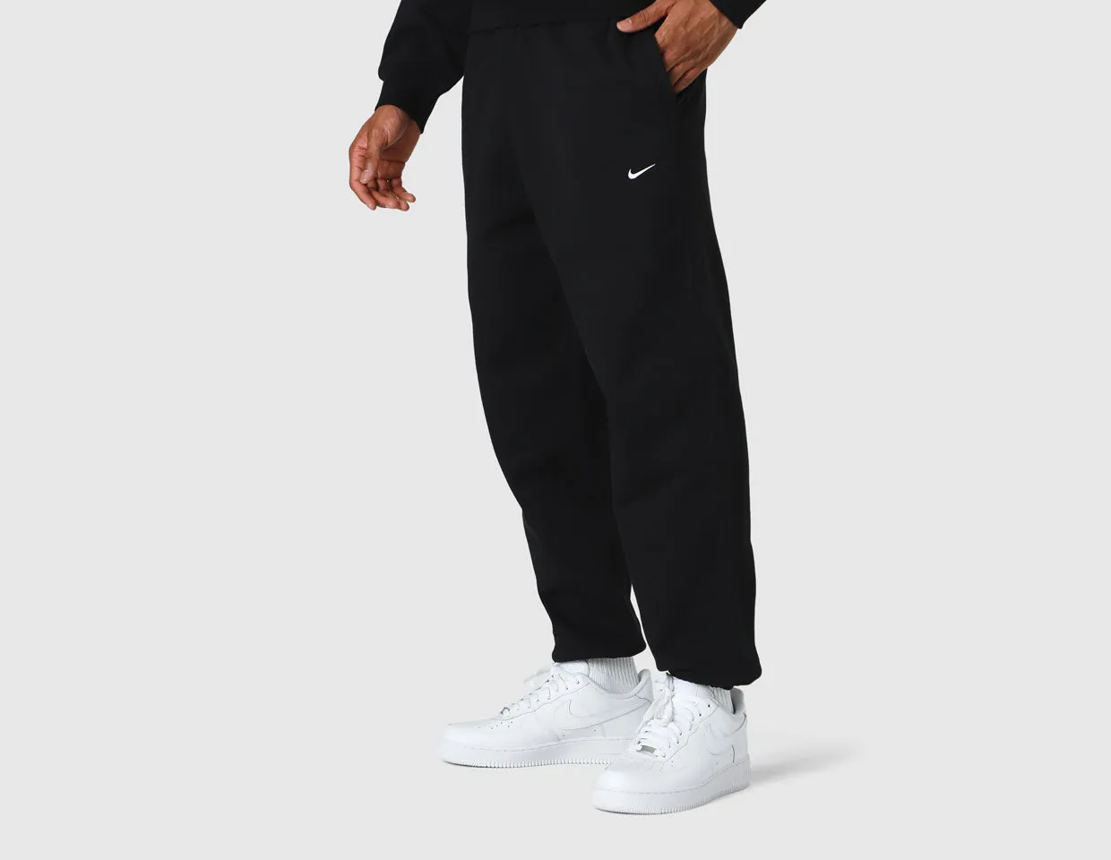 Nike Solo Swoosh Fleece Pants Black / White