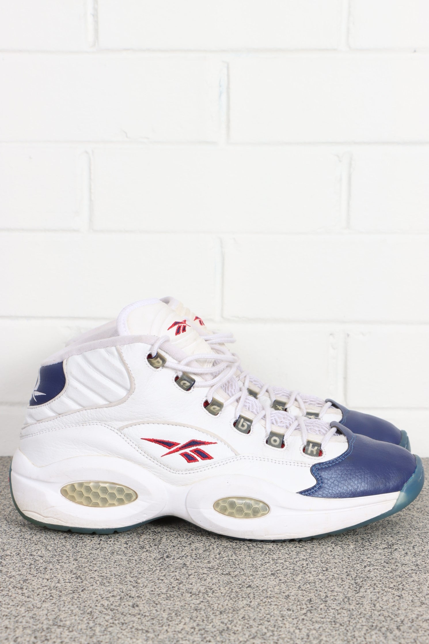 Vintage REEBOK Allen Iverson 90s Question Mid 'Blue Toe' Sneakers (11)