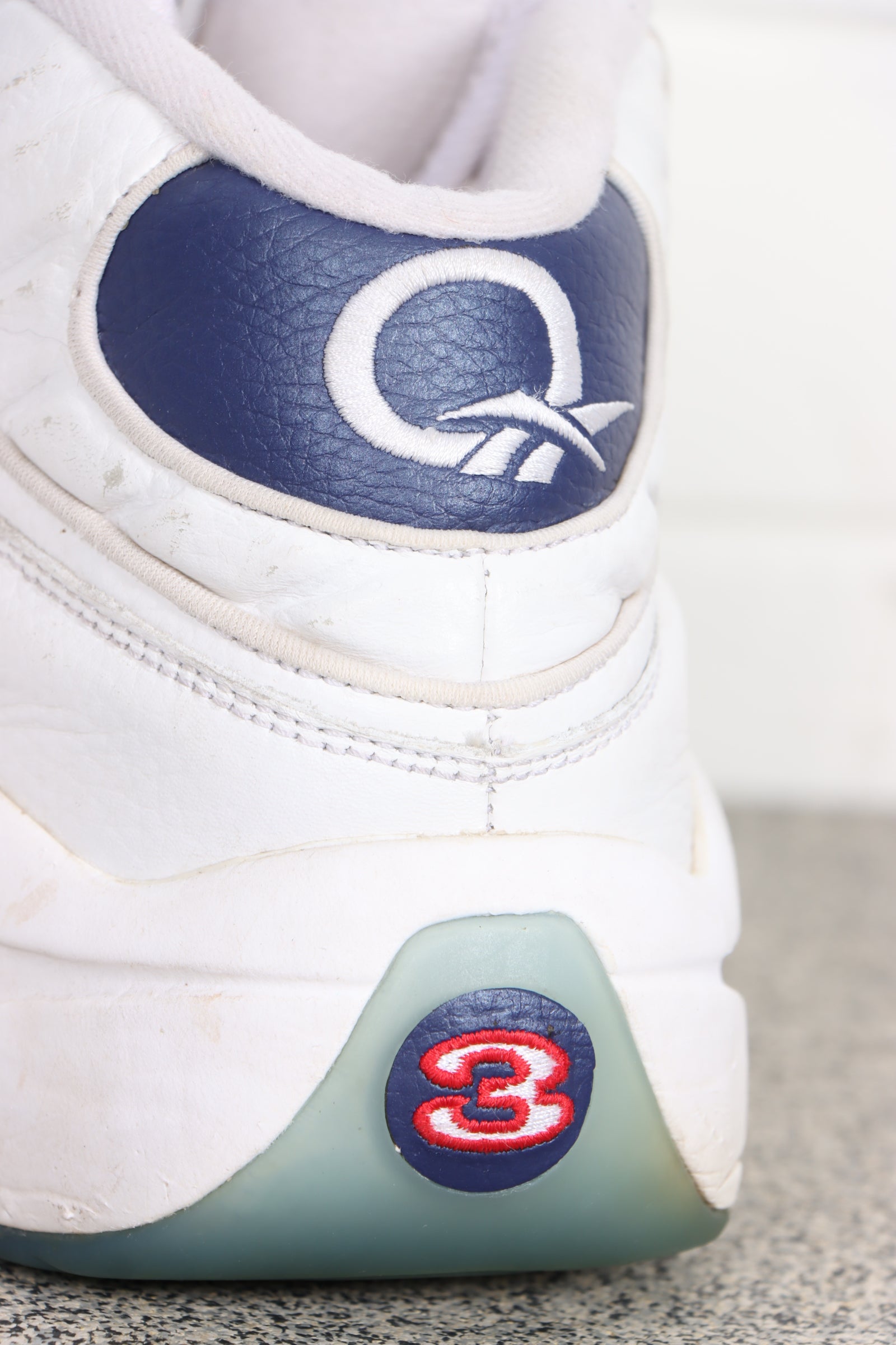 Vintage REEBOK Allen Iverson 90s Question Mid 'Blue Toe' Sneakers (11)